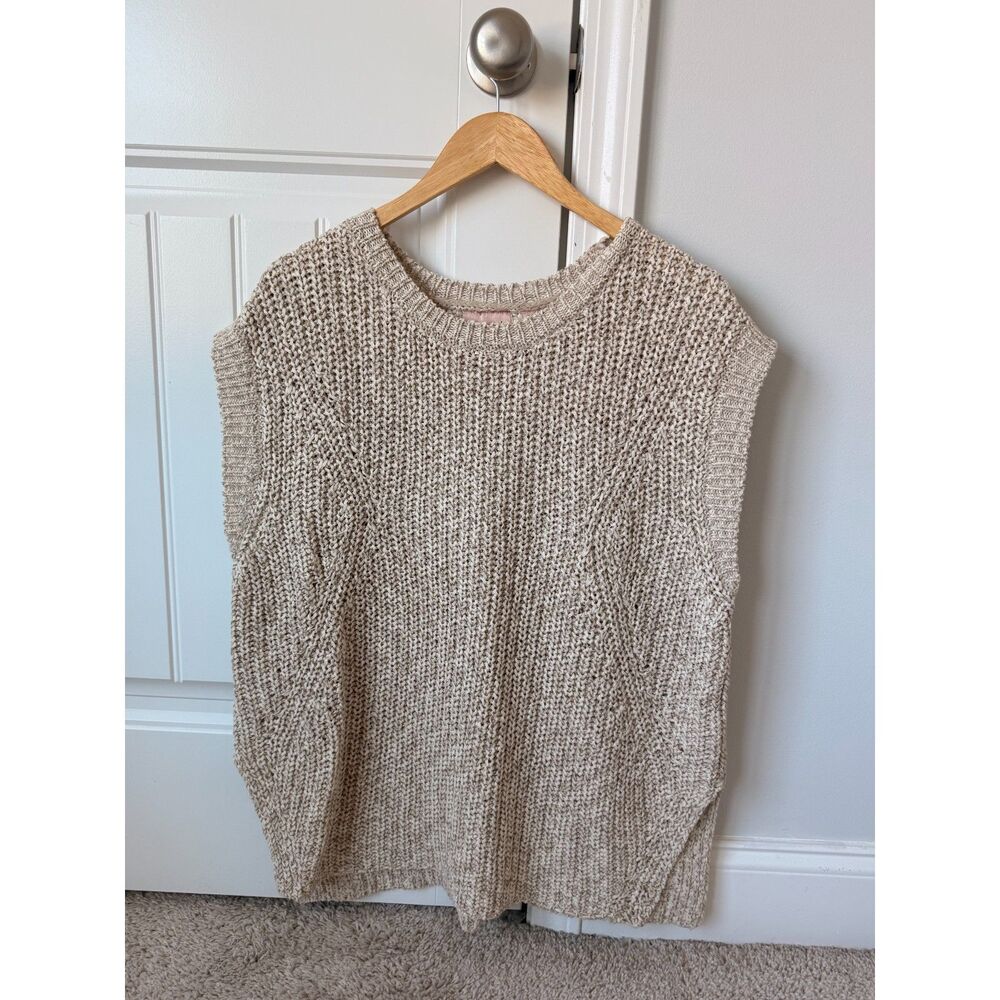 Sleeveless sweater - medium